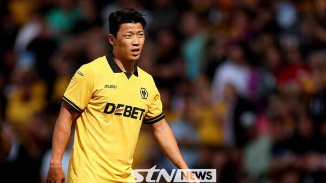 韓 축구 EPL 희망 될까? “황희찬, 크리스탈 팰리스의 영입 타깃...올버햄튼과 논의 중”