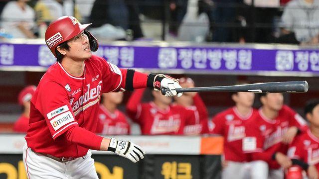 ‘최초의 사나이’ SSG 최정, 20일 KT전서 ‘역대 최초’ 1500득점 달성 [수원 라이브]
