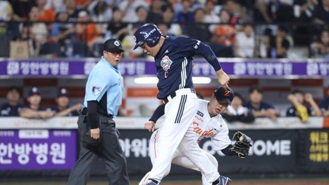 '2위 팀 수비 맞아?' 한화 충격 패패패패→1위 4G 차…'16안타 13득점 맹폭' 두산 시즌 첫 6연승 [대전:스코어]