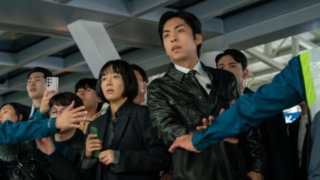 이상희·주종혁, 전지현은 우리가 지킨다 (북극성)