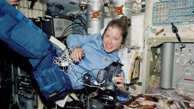 가족과 SF영화 보던 소녀가 NASA 우주사령관까지…”부모님이 뭐든 믿어주셨죠”