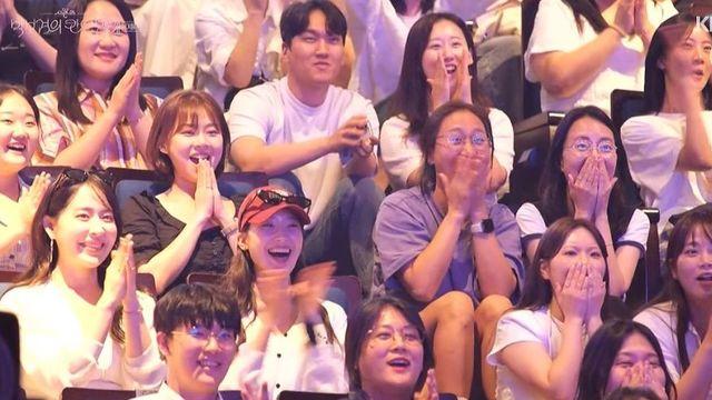 모든 여자들이 행복해 보이는 방송