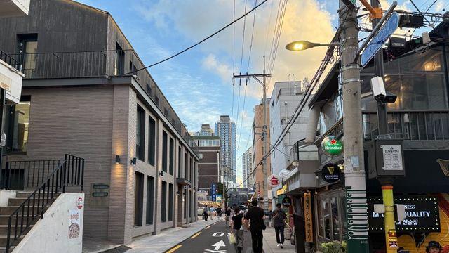 억대 권리금 형성한 용리단길, 2030 여성 직장인이 키운 '트렌디 상권'