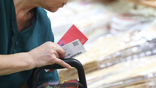 비싸지기 전 진작 사둘 걸…폭염 난리 속 가격 미쳐버린 '국민 식재료'