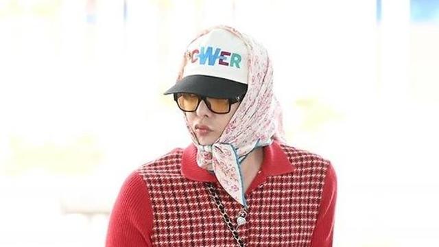 지드래곤, '얼굴 폼' 돌아오자 '보자기' 풀었다…