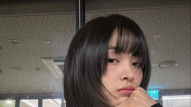 류진, 블랙 오프숄더로 '쇄골 미인' 인증