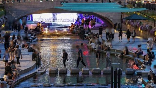 푹푹 찐다…처서 하루 전인데 37도까지 치솟는 것도 모자라 열대야까지