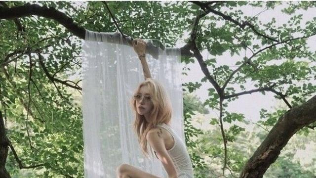 故 최진실 딸 최준희, ‘55kg 감량’ 후 완성된 스키니 몸매 과시