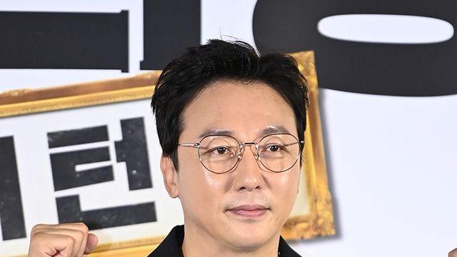 탁재훈, 이혼 10년만 경사 터졌다…'♥28살 연상' 손잡고 