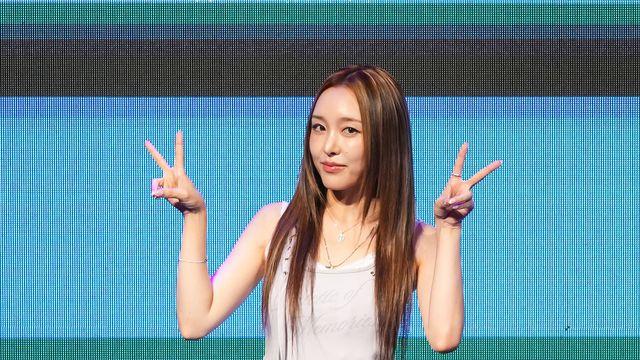 [포토] 민지운, 자신감 넘치는 브이 포즈