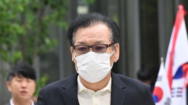 ‘건진법사’ 전성배, 구속심사 포기…”나도 잘못돼야”(종합)