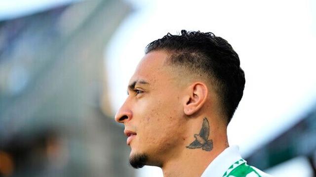 ‘맨유 유튜브용 선수 간절하게 희망’ 합의 도달 실패, ‘맨유 확실하게 답변 좀 줄래?’