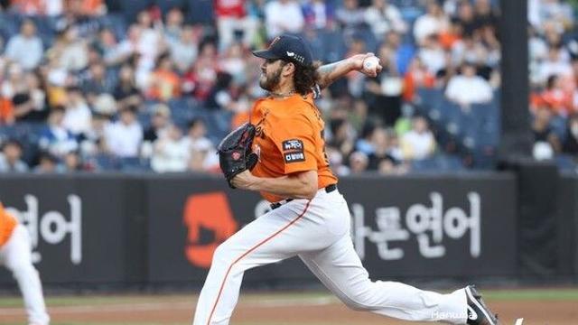 한화 '에이스' 폰세, '7이닝 무실점' 완벽투에도 개막 16연승 불발