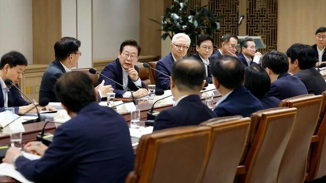 이 대통령, R&D 예산 韓 역사상 최대 규모...과학기술인 인센티브 강조