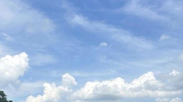 손담비, 출산 후 완벽 다이어트 성공…'이규혁 ♥'과 수영장 데이트