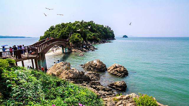 [요즘뜨는] 아직 떠나지 못한 자를 위한 짧고 굵은 여름휴가 추천지