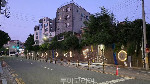 사천시, 선인지구 ‘달빛거리’ 조성...야간 경관·안전 동시 해결