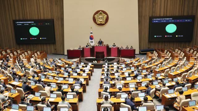 '방송 3법' 입법 마무리...EBS법 與 주도 국회 통과