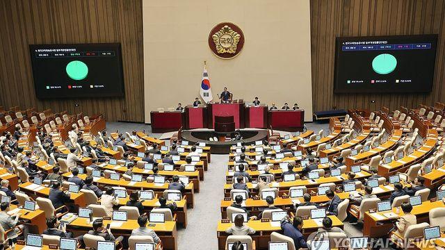 '방송3법' 입법 완료…EBS법 與주도 국회 통과, 국힘 표결 불참(종합)