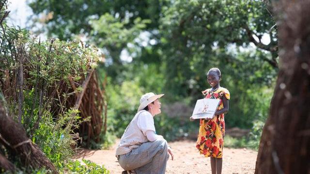 영탁, 우간다 어린이 위한 희망 전한다
