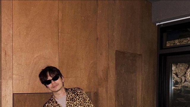 이동휘, 찢청+호피셔츠로 힙스터 완변... 