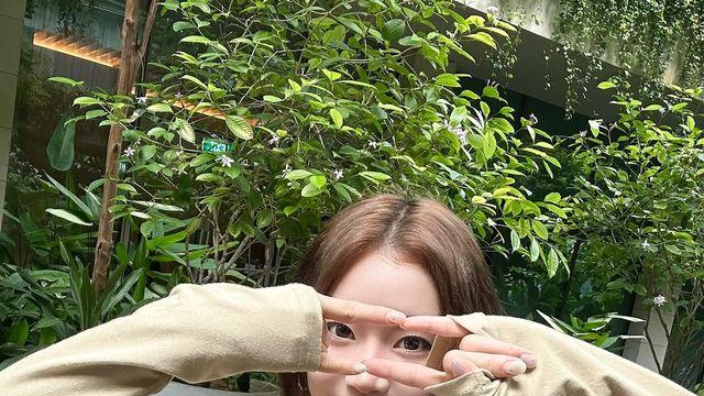 영화 홍보의 새로운 패러다임, 수민의 '여우창문 포즈'