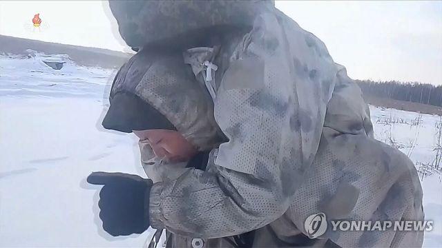 러시아군과 작전회의·긴박한 총격전…北, 파병군 활약 선전