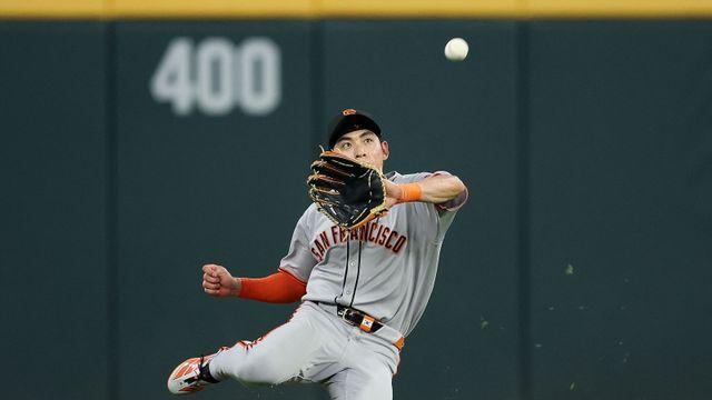 81명 중 80위? '서커스 수비'로 웃었지만 이정후에게 켜진 '수비 경고등' [IS 포커스]