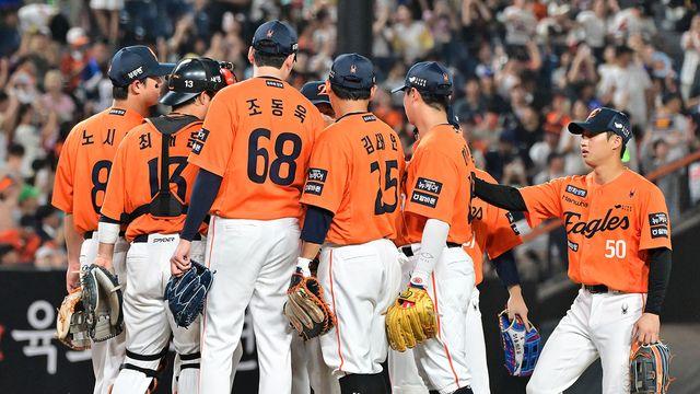 '한화의 날'인가?…'6연패 탈출+황준서 선발승+손아섭 2600안타+창단 첫 100만 관중 돌파'까지! 호재 다 쏟아졌다 [대전 현장]