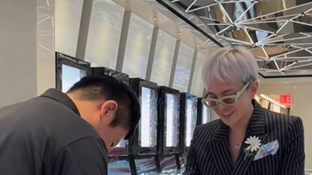 지드래곤, 경호원에게 명품 시계 선물 