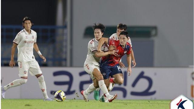 '이동경 1골 1도움' K리그1 김천, 수원FC에 3-2 승리