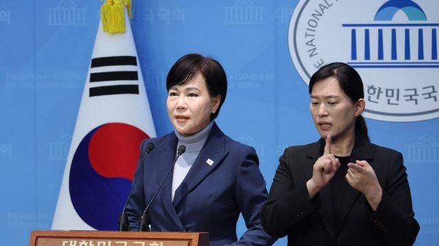민주 “尹 국정원, ‘이재명 테러’ 축소·은폐 의혹…전면 재수사해야”