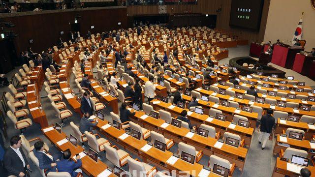 노란봉투법 본회의 상정…국민의힘 “불법 파업조장법” 반발