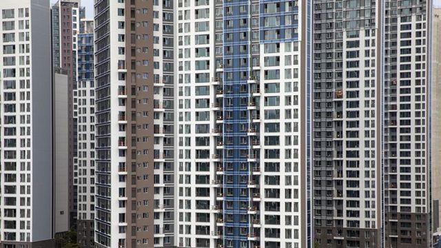 '연예인도 아니었다니..' 얼마 전 서울 서초구 '74억' 아파트 전액 현금으로 매입한 사람의 '반전 정체'