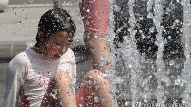 대구 37.2도·구미 37.1도 연일 불볕더위…포항 열흘째 열대야