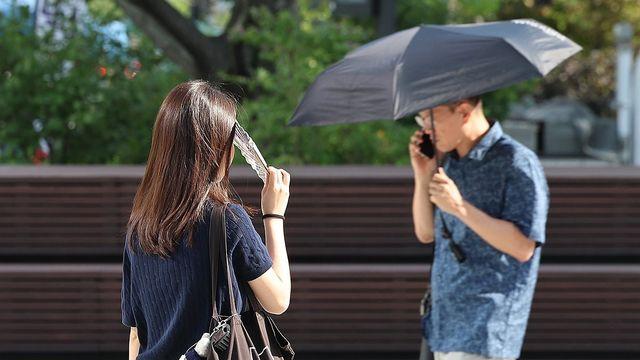 [날씨] 무더위 속 전국 비…경기북부 이틀 최대 100㎜ 이상