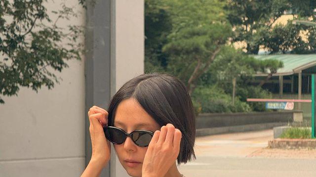 김나영, 미니멀의 끝판왕…일요일 산책마저 런웨이처럼