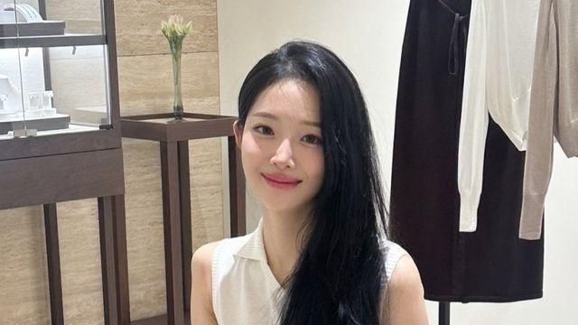 반박 거절하는 축구선수 와이프 미모 GOAT