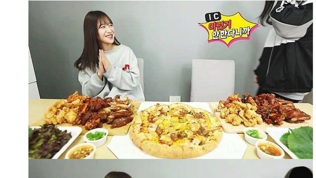 쯔양 지금까지 숨겨왔던 쌍둥이 여동생들 공개.jpg