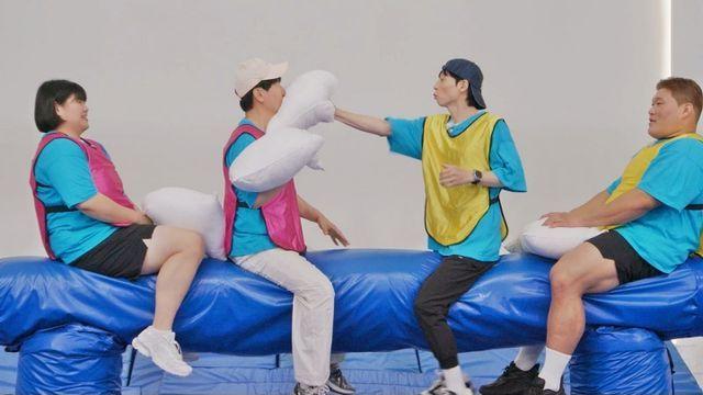 '런닝맨' 유재석 VS 지석진, 솜 터지는 베개빵 승부