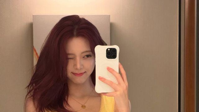 있지 유나, 로우라이즈 데님에 드러난 황금골반