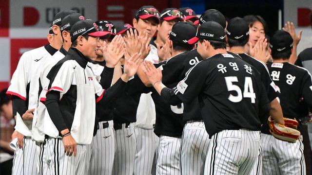 9회 4점 차 리드서 마무리 호출, LG는 다 계획이 있었다...