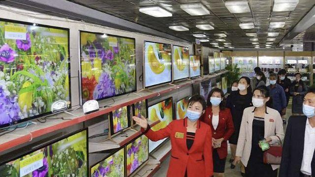 북한서 '짝퉁 스벅·이케아' 목격…