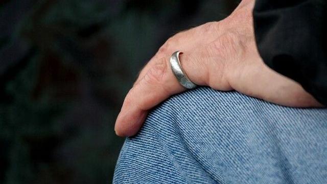 퇴직은 60세, 연금은 65세…‘공백 5년’에 빠진 노후