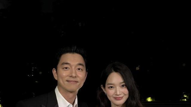 신민아, 공유 옆에서 ‘눈부신 비주얼’…선남선녀 투샷 ‘시선 강탈’