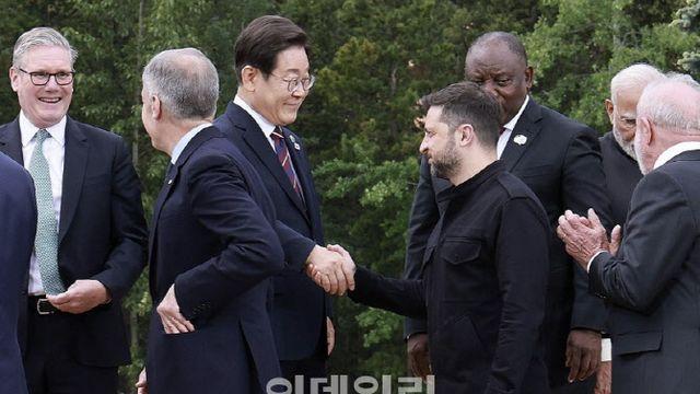 李대통령, 우크라 독립기념일 축전…젤렌스키 “韓지지 소중히 여겨”