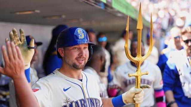 시애틀 롤리, 시즌 48·49호포 폭발…MLB 포수 한 시즌 최다 홈런 신기록