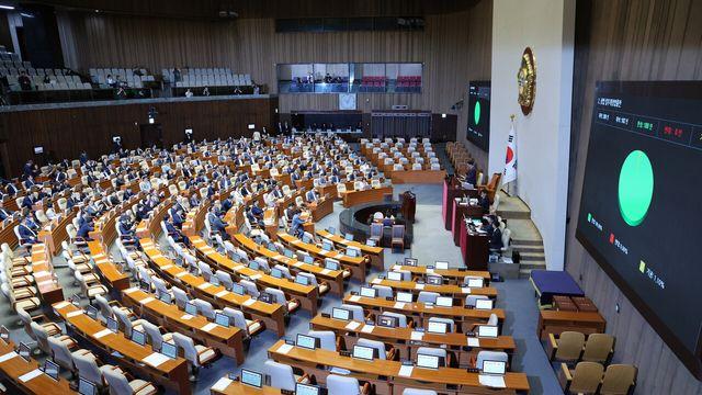 국회 ‘더 센 상법’ 통과...경제계 “입법 부작용 최소화해야”