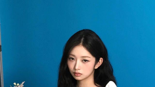 아이브 레이, ‘콩순이’에서 여신미로—내추럴 웨이브 헤어에 순백 원피스까지