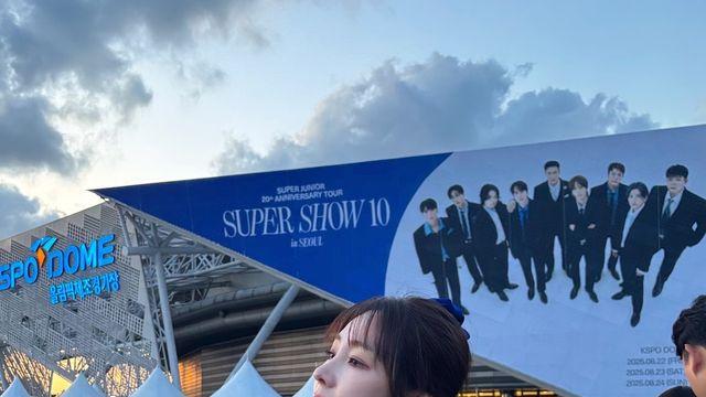 옐, 슈퍼쇼10 게스트석 빛낸 화이트 드레스 여신
